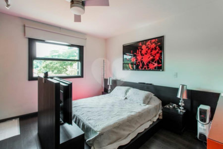 Casa à venda com 4 suítes em Jardim Marajoara, São Paulo, SP