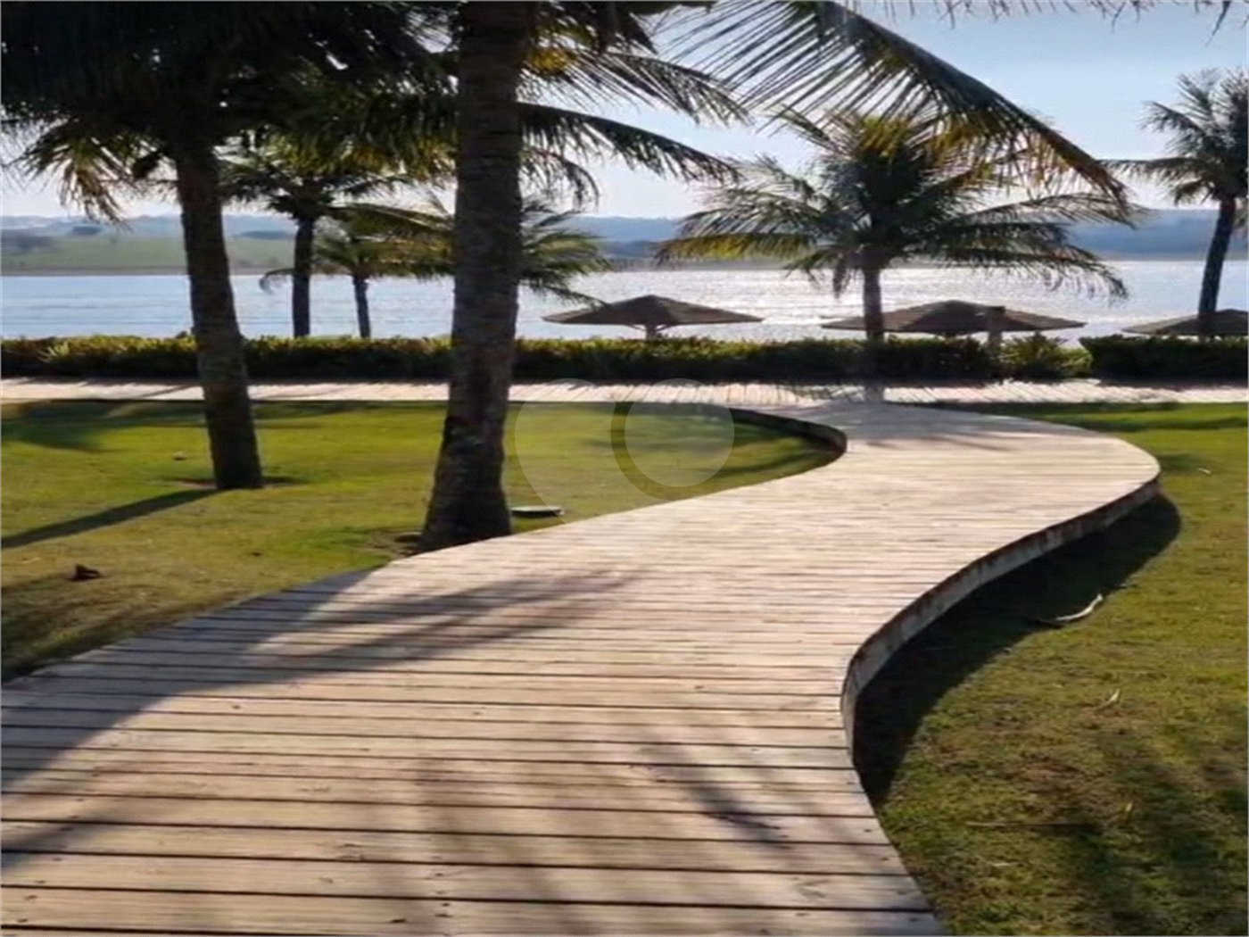 Casa à venda com 4 quartos, sendo 2 suítes,  no condomínio Riviera de Santa Cristina XIII, Paranapanema - SP
