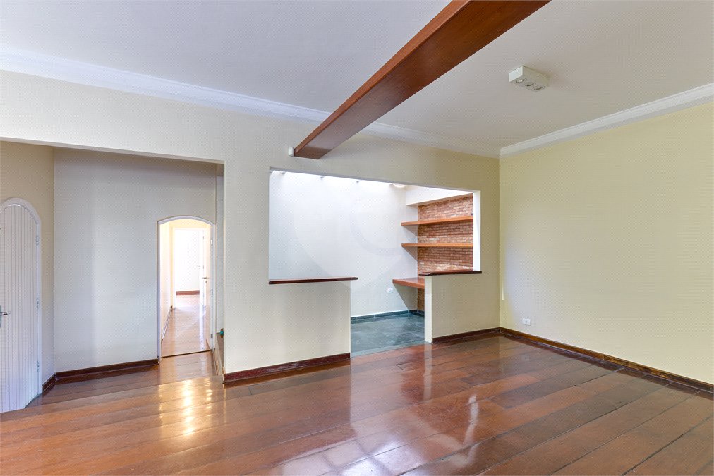 Casa à venda com 3 quartos, sendo 1 suíte, em Brooklin, São Paulo, SP