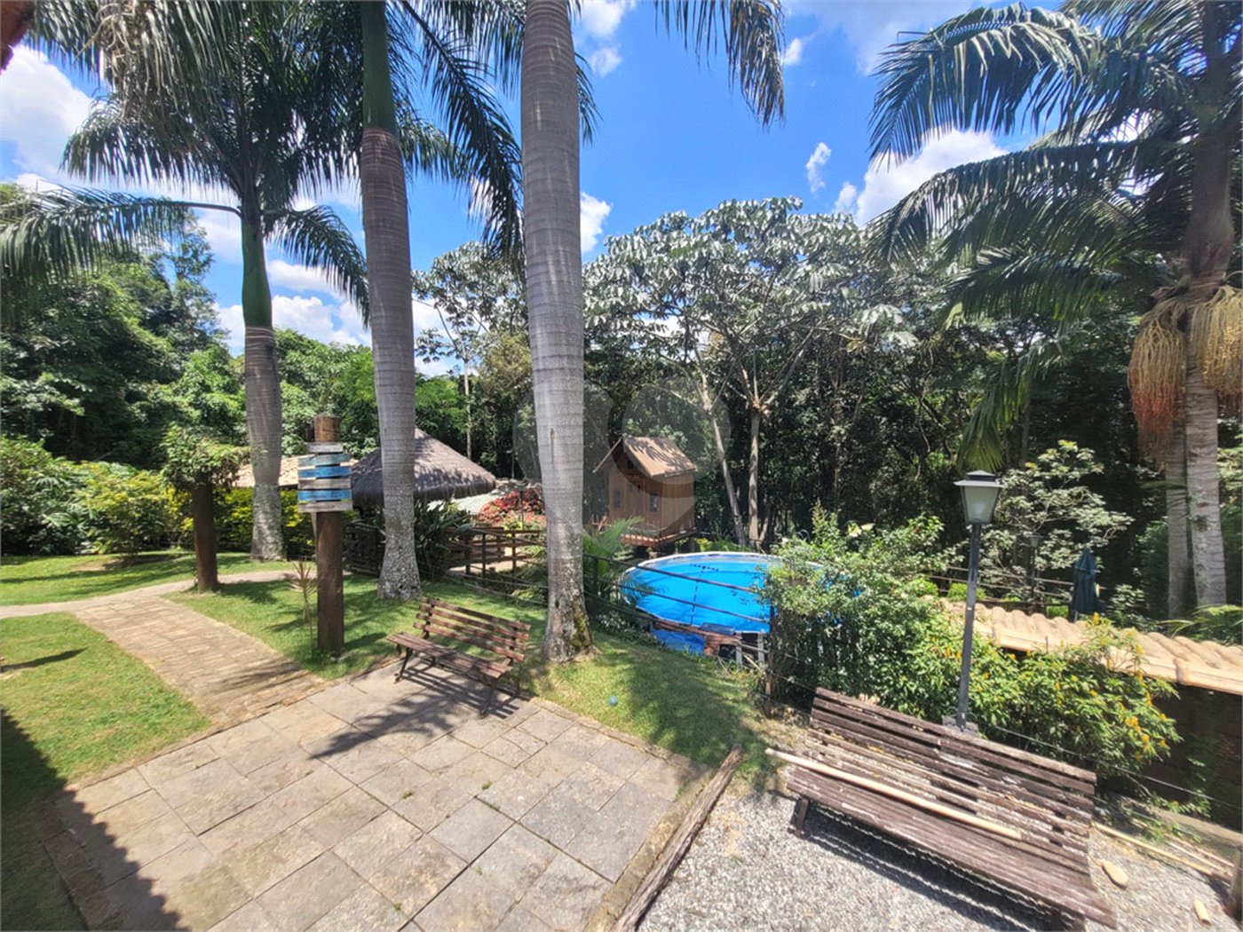 Casa à venda com 2 suítes no condomínio Alpes da Cantareira, Mairiporã - SP