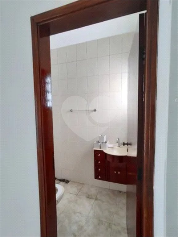 Casa à venda com 3 quartos, sendo 1 suíte,  no Centro, São José dos Campos, SP