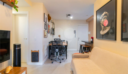 Apartamento à venda com 2 quartos, sendo 1 suíte,  em Santo Amaro, São Paulo, SP