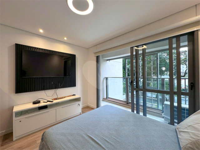 Apartamento à venda ou para alugar com 1 suíte em Campo Belo, São Paulo, SP
