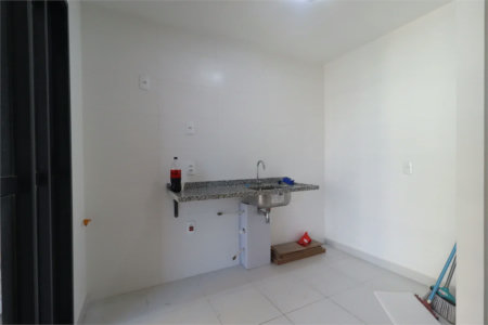 Apartamento à venda com 3 quartos, sendo 1 suíte, em Vila Anastácio, São Paulo, SP