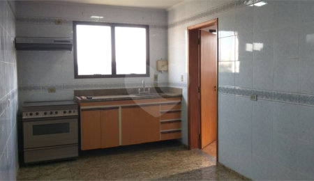 Apartamento à venda com 4 quartos, sendo 2 suítes,  em Vila Sônia, São Paulo, SP