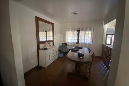 Casa à venda com 3 quartos, sendo 1 suíte, em Parque Residencial Monte Carlo, Ponta Porã, MS