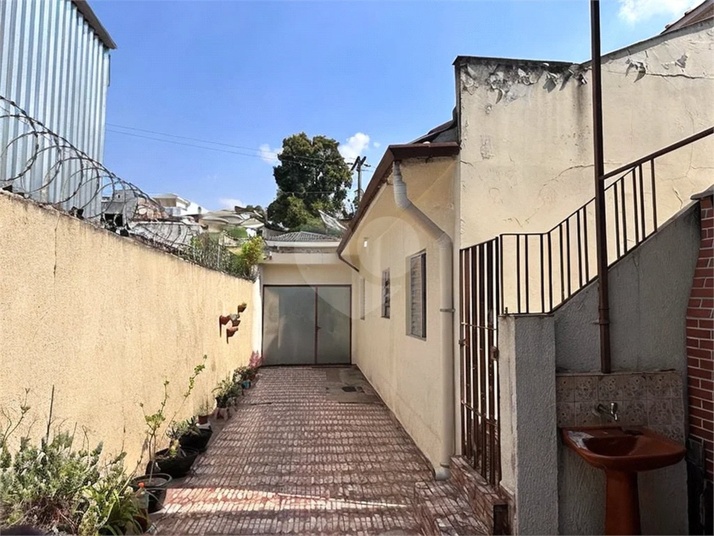 Casa Térrea à venda com 4 quartos em Vila Vitório Mazzei, São Paulo, SP