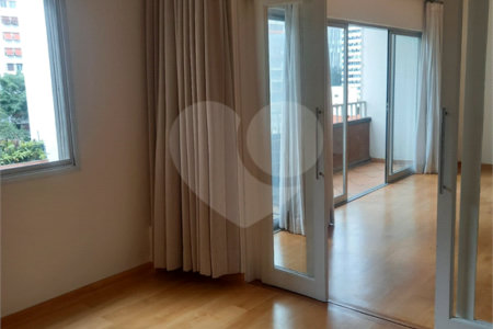 Apartamento à venda com 3 quartos, sendo 1 suíte, em Pinheiros, São Paulo, SP