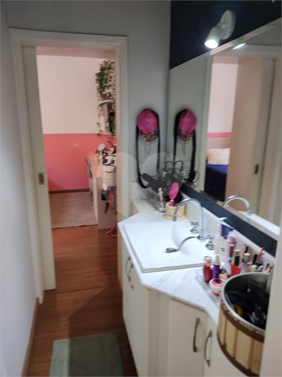Casa à venda com 3 quartos, sendo 1 suíte,  no condomínio Residencial Jardim das Palmeiras, Vinhedo - SP