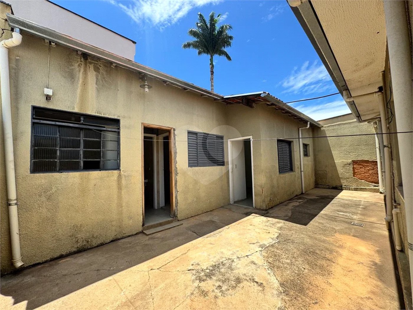 Imóvel Comercial para Venda e Locação no bairro Alto.