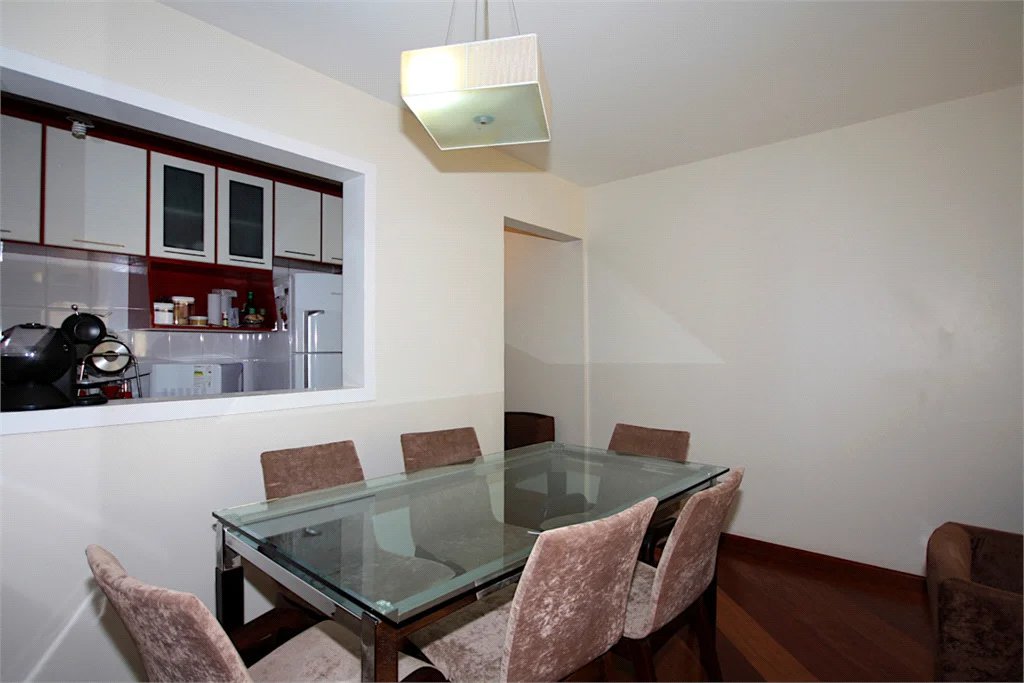 Apartamento à venda com 2 quartos, sendo 1 suíte, em Pinheiros, São Paulo, SP