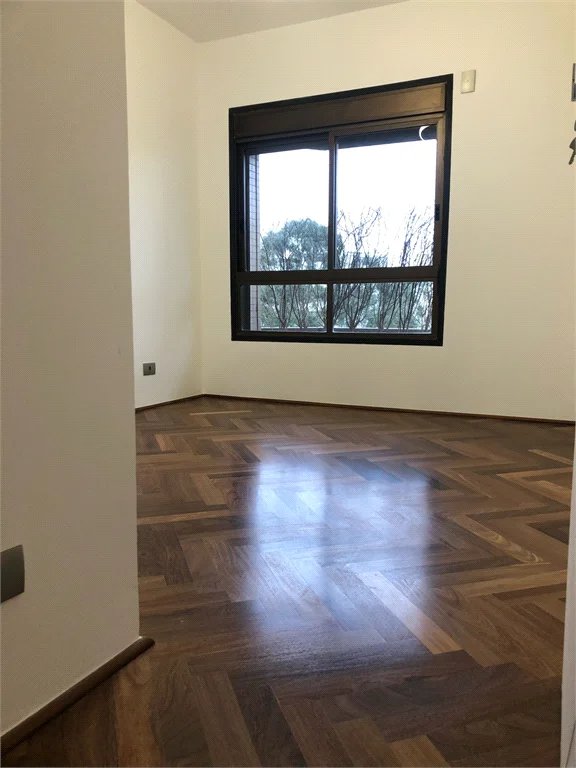 Apartamento à venda com 4 suítes em Vila Suzana, São Paulo, SP