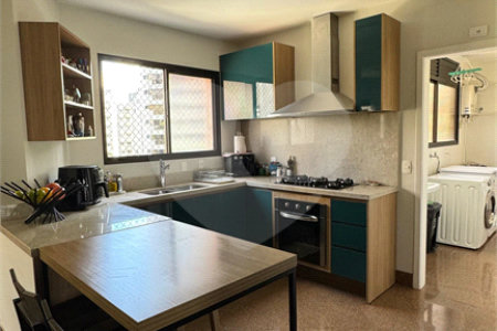 Apartamento à venda com 4 suítes em Vila Andrade, São Paulo, SP