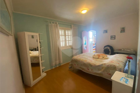 Casa Térrea à venda com 3 quartos, sendo 1 suíte, em Vila Nivi, São Paulo, SP