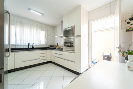 Sobrado à venda com 3 quartos, sendo 1 suíte, em Campo Grande, São Paulo, SP