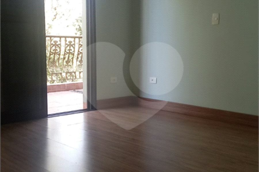 Sobrado à venda com 4 quartos, sendo 2 suítes, em Tremembé, São Paulo, SP