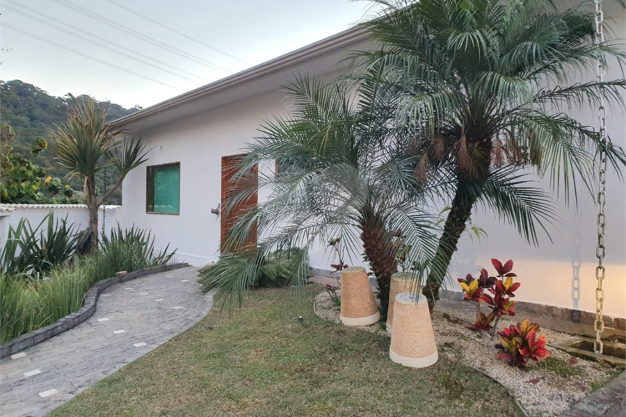 Casa à venda com 4 suítes em Serra da Cantareira, Mairiporã, SP
