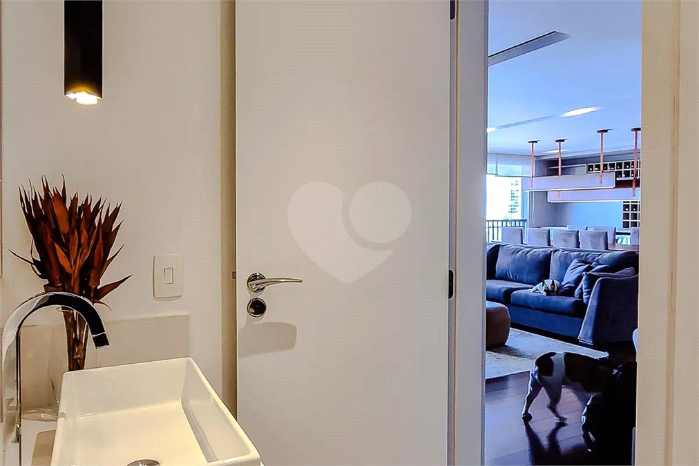 Apartamento à venda com 4 quartos, sendo 3 suítes, em Vila Romana, São Paulo, SP