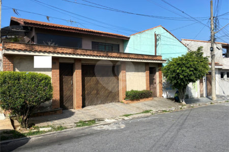 Casa à venda com 3 quartos, sendo 1 suíte, em Vila Correa, Ferraz de Vasconcelos, SP