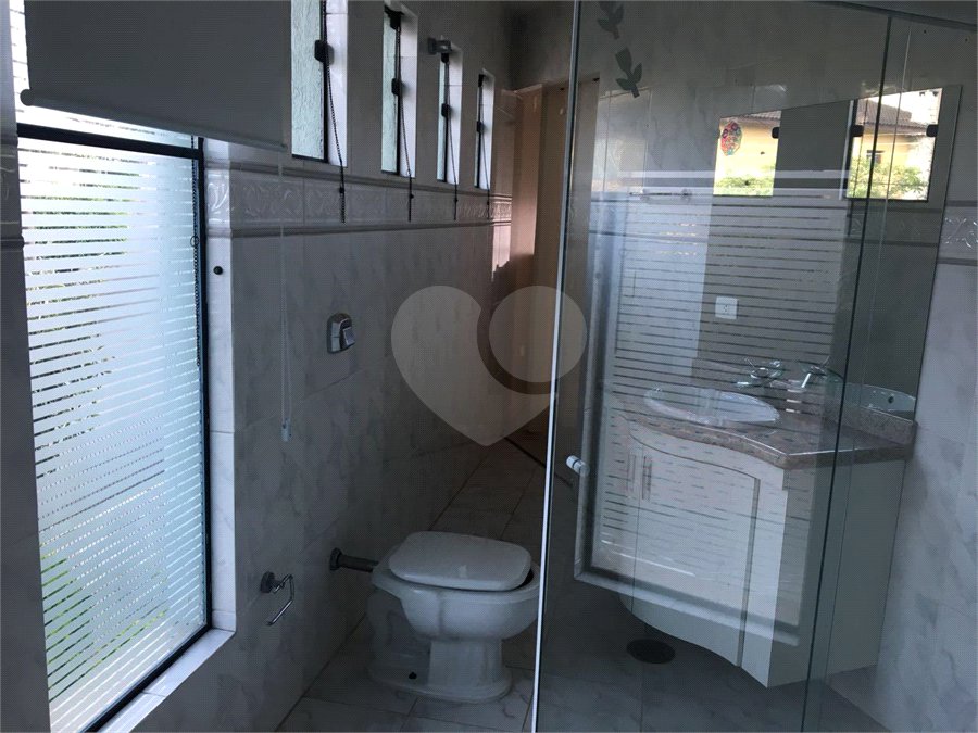 Sobrado à venda ou para alugar com 3 quartos, sendo 1 suíte, em Dos Casa, São Bernardo do Campo, SP