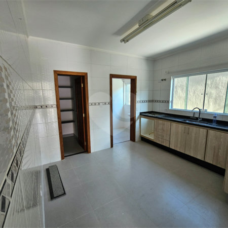 Casa à venda com 3 quartos, sendo 1 suíte, em Jardim Maristela, Atibaia, SP