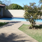 Sobrado à venda com 4 suítes em Recanto Impla, Carapicuíba, SP