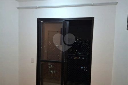 Apartamento à venda com 2 quartos em Parque Maria Helena, São Paulo, SP