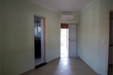 Casa à venda com 3 quartos, sendo 1 suíte, em Jardim Ester, São Paulo, SP