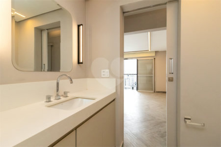 Apartamento à venda com 3 quartos, sendo 1 suíte,  em Indianópolis, São Paulo, SP
