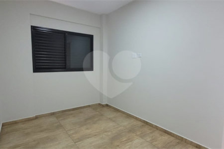 Apartamento para alugar com 2 quartos, sendo 1 suíte, em Jardim Carambeí, São Roque, SP