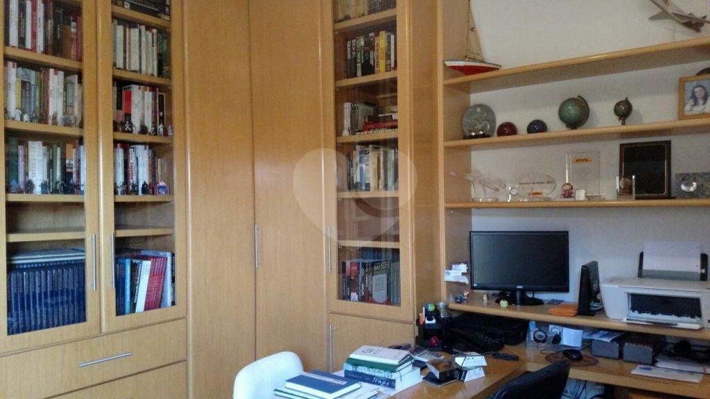Sobrado à venda com 5 quartos, sendo 4 suítes, em Água Fria, São Paulo, SP