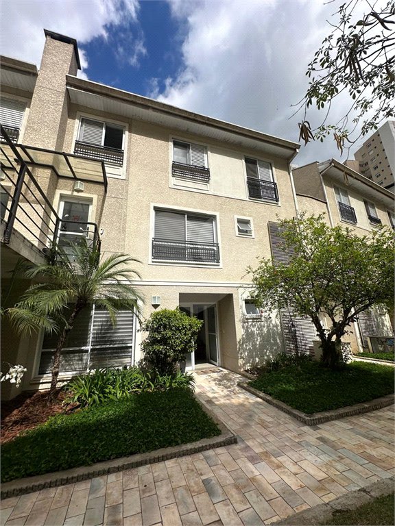Casa à venda com 3 quartos, sendo 2 suítes, no condomínio Townhouse Village Morumbi, São Paulo - SP