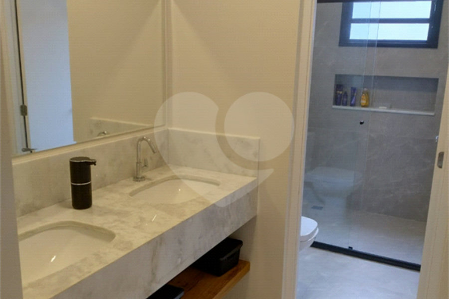 Casa à venda com 4 quartos, sendo 2 suítes, no condomínio Alpes da Cantareira, Mairiporã - SP