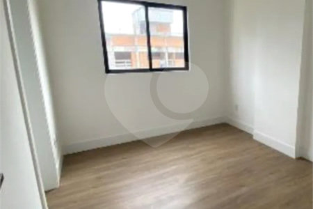 Apartamento à venda com 4 suítes em Meia Praia, Itapema, SC