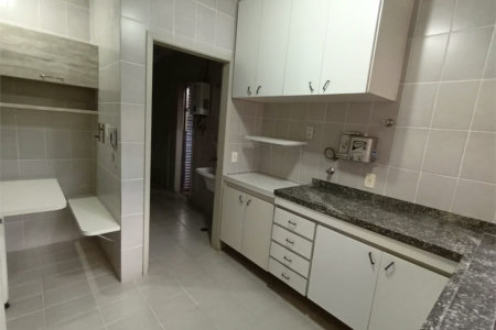 Apartamento à venda com 3 quartos, sendo 1 suíte, em Vila Andrade, São Paulo, SP