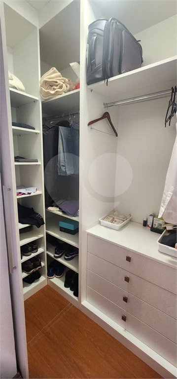 Casa à venda com 4 quartos, sendo 2 suítes, no condomínio Delle Stelle, Louveira - SP