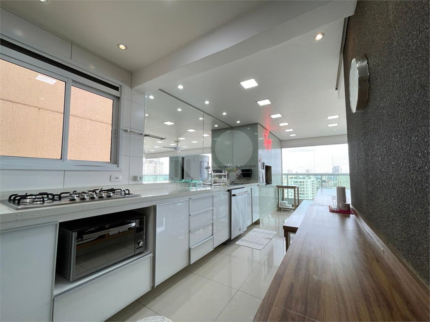 Apartamento à venda com 3 suítes em Santa Teresinha, São Paulo, SP