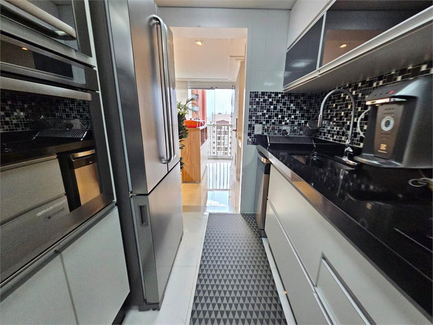 Apartamento à venda com 3 quartos, sendo 1 suíte, em Vila Regente Feijó, São Paulo, SP