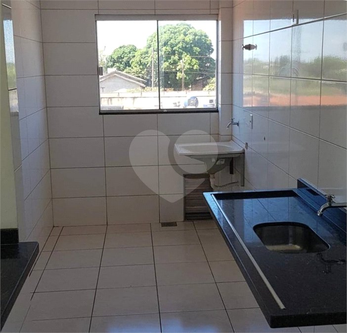 Apartamento à venda com 2 quartos em Jardim Central, Dourados, MS