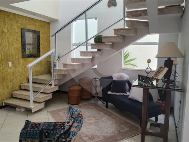 Casa à venda com 5 quartos, sendo 3 suítes,  em Capoavinha, Mairiporã, SP