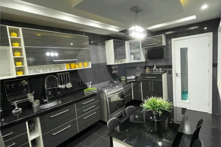 Casa à venda com 4 quartos, sendo 1 suíte, em Campo Grande, Rio de Janeiro, RJ