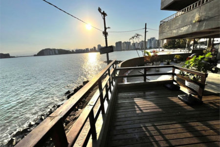 apartamento pé na areia com vista total para o mar em são vicente