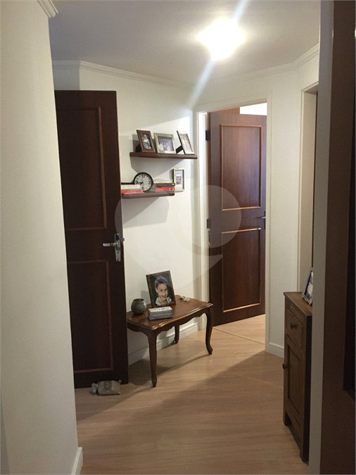 Campo Belo: Elegante Apartamento de 113 m² com Suíte e 2 Vagas em Localização Privilegiada