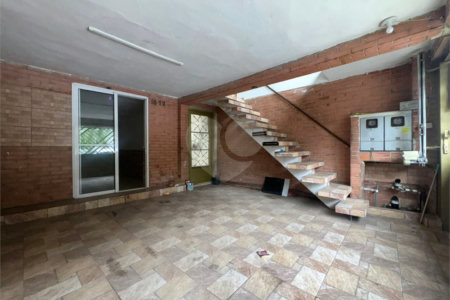 Sobrado à venda com 2 quartos em Vila Antonieta, São Paulo, SP
