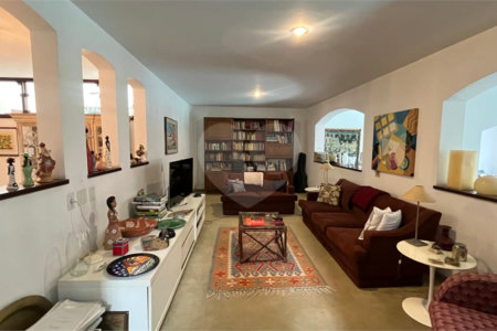 Casa à venda com 4 quartos, sendo 2 suítes, em Lar São Paulo, São Paulo, SP