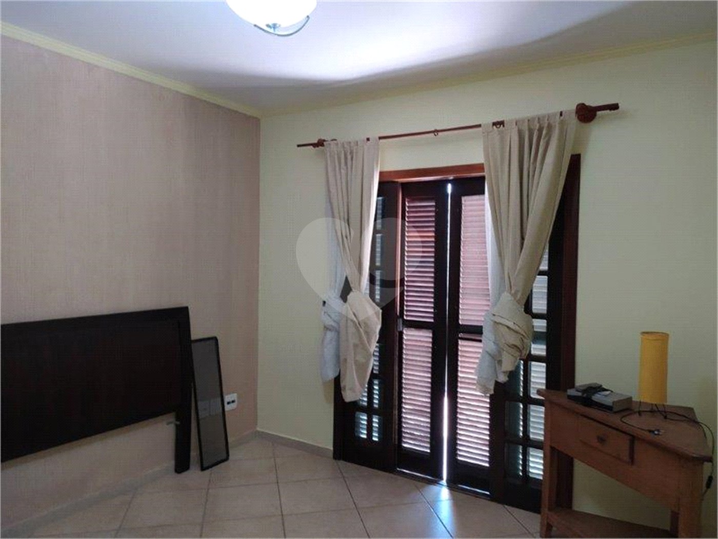 Casa à venda com 4 suítes no condomínio Parque Imperial, Mairiporã - SP