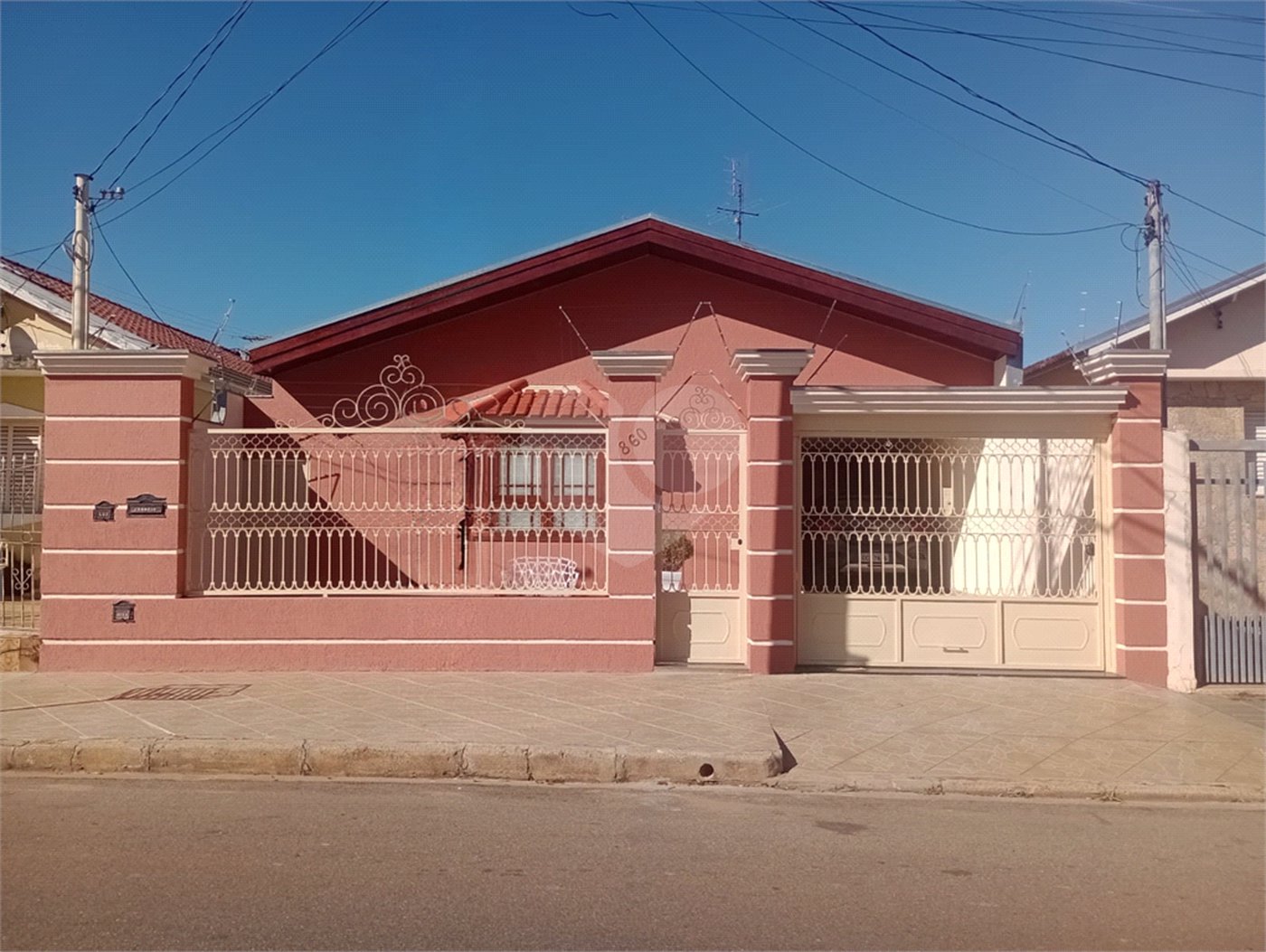 Casa à venda com 4 quartos, sendo 3 suítes,  no Centro, Itapetininga, SP