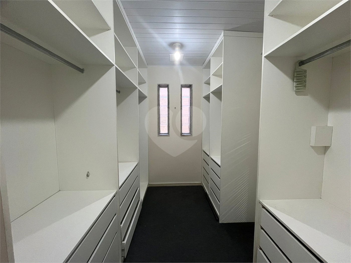 Casa à venda com 2 quartos, sendo 1 suíte, no condomínio Residencial Vale das Palmeiras, Rio de Janeiro - RJ