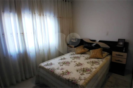 Sobrado à venda com 5 quartos, sendo 1 suíte, em Vila Maria Alta, São Paulo, SP