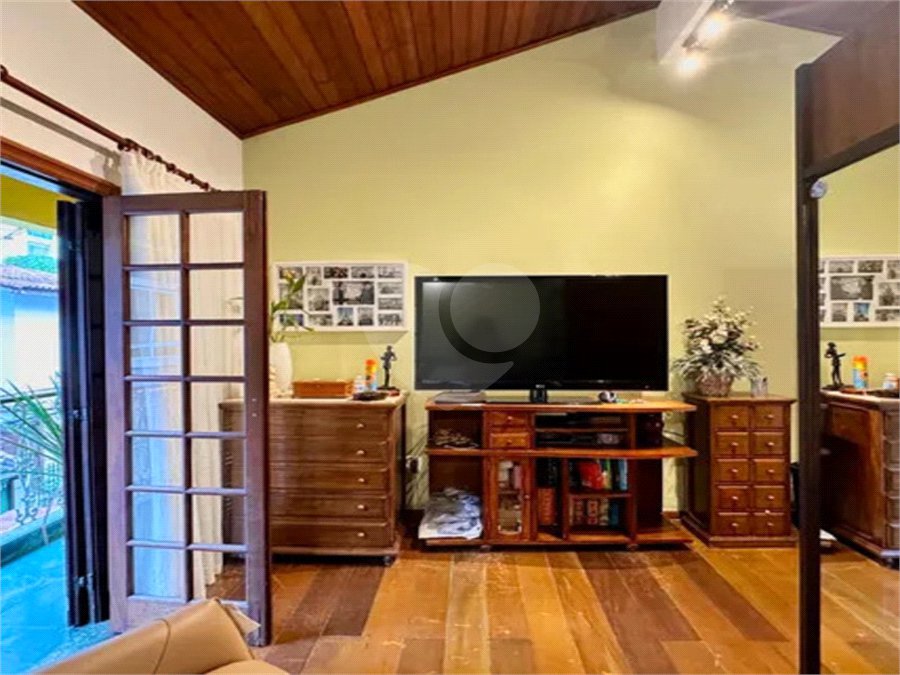 Casa de Vila à venda com 4 quartos, sendo 2 suítes,  em Botafogo, Rio de Janeiro, RJ